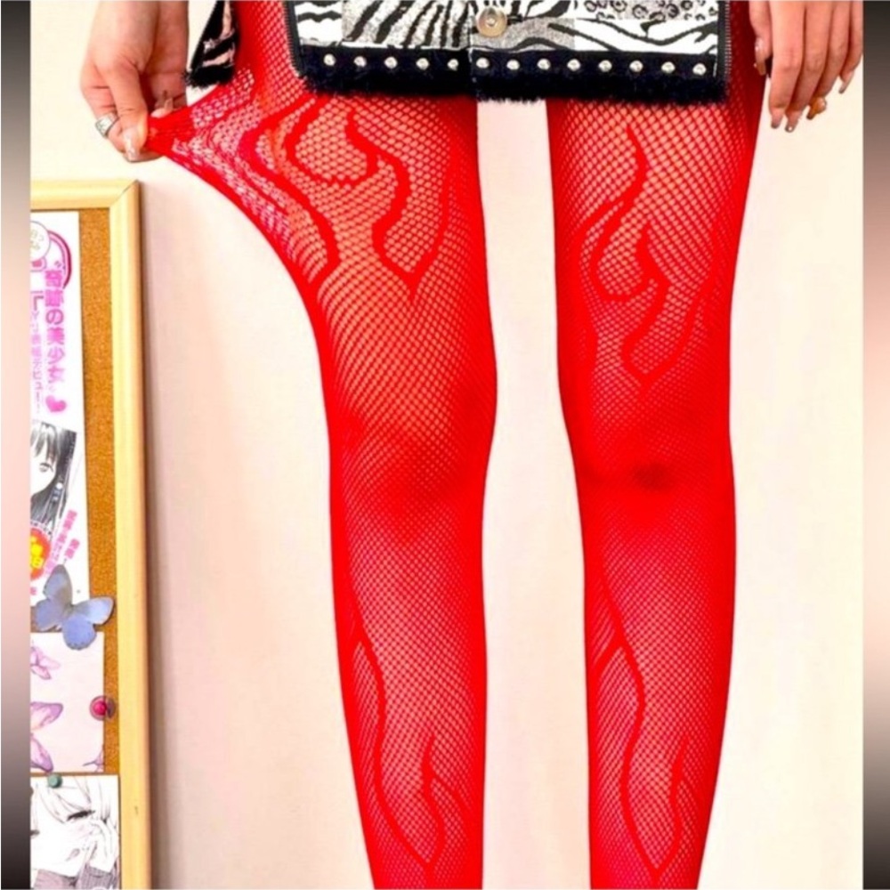 Red Fishnet Patterned Tights - Picture 1 of 3